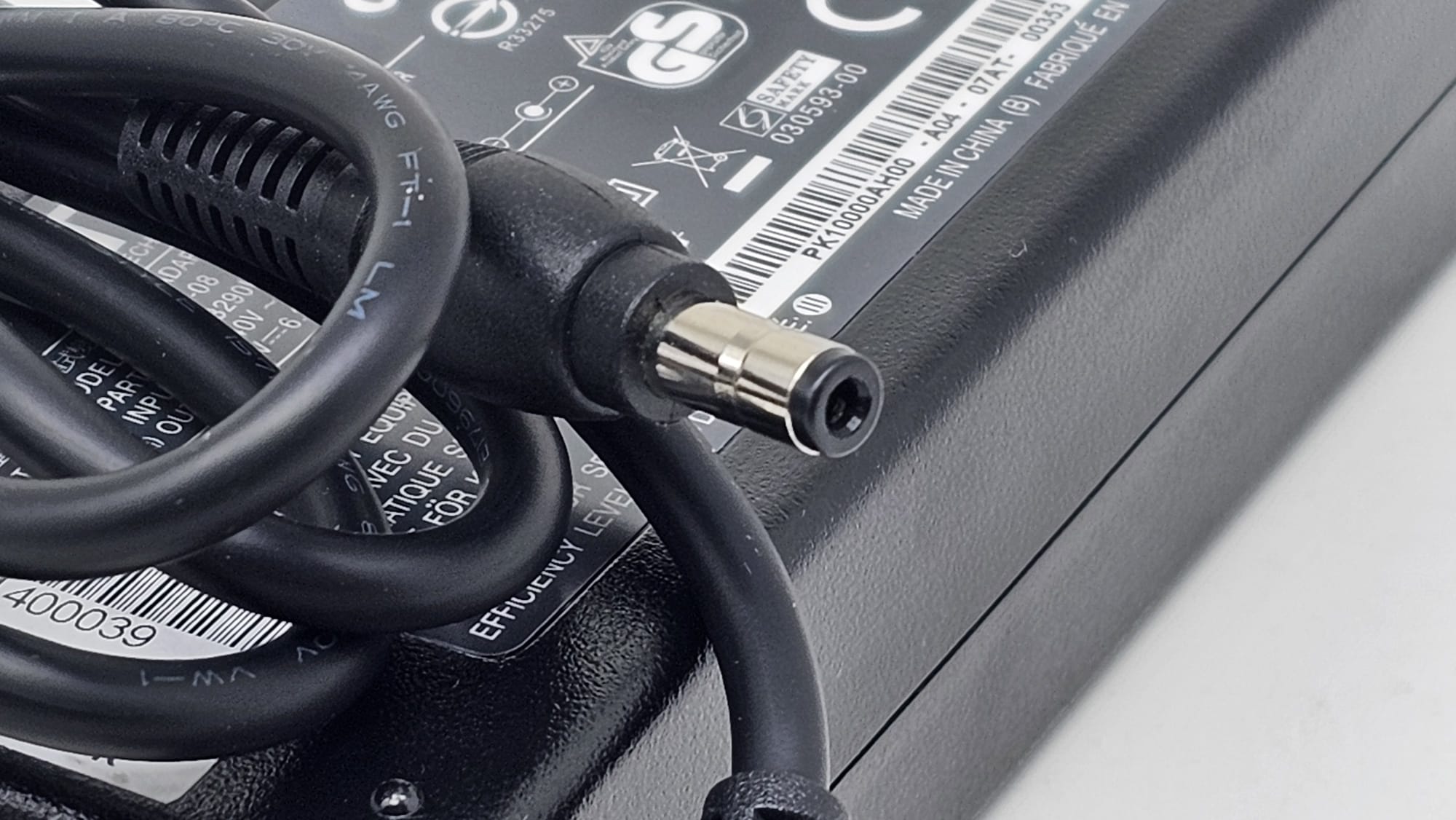 Toshiba PA3290E-1ACA - 120W 19V 6.32A 5.5mm x 2.5mm AC Adapter Charger for Toshiba Satellite Satellite A60 A65 A70 A75 A130 A135 A200 A205