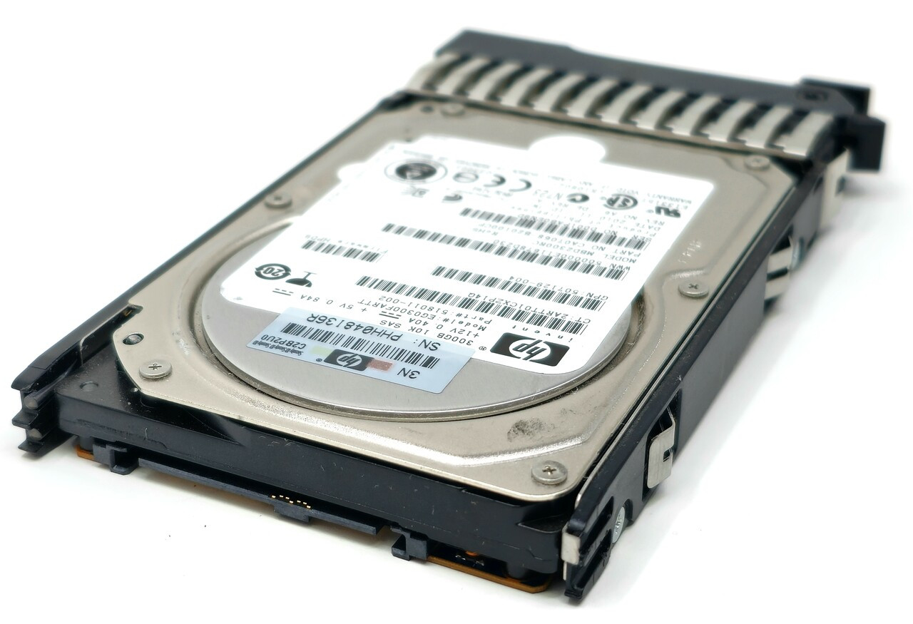 HP DG0300BAHZQ - 300GB 10K RPM 6G SAS DP 2.5" Hard Drive for HPE ProLiant DL120 DL160 DL170 DL360 DL370 DL380 DL385 DL580 DL585 BL460 BL480C WS460 G6 G7 HP DG0300BAHZQ - 300GB 10K RPM 6G SAS DP 2.5" Hard Drive for HPE ProLiant DL120 DL160 DL170 DL360 DL370 DL380 DL385 DL580 DL585 BL460 BL480C WS460 G6 G7