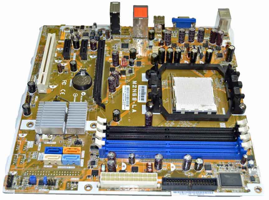 X1029 - Motherboard / System Board for Latitude D800