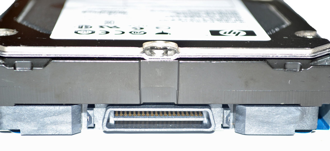 Hitachi HUS156045VLF400 - 450GB 15K RPM 2/4GB/s Dual Port Fibre