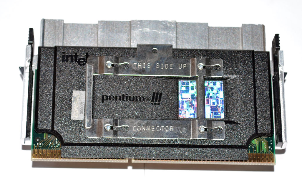 Hewlett-Packard (HP) P1965A - 1000Mhz Intel Pentium III CPU Processor