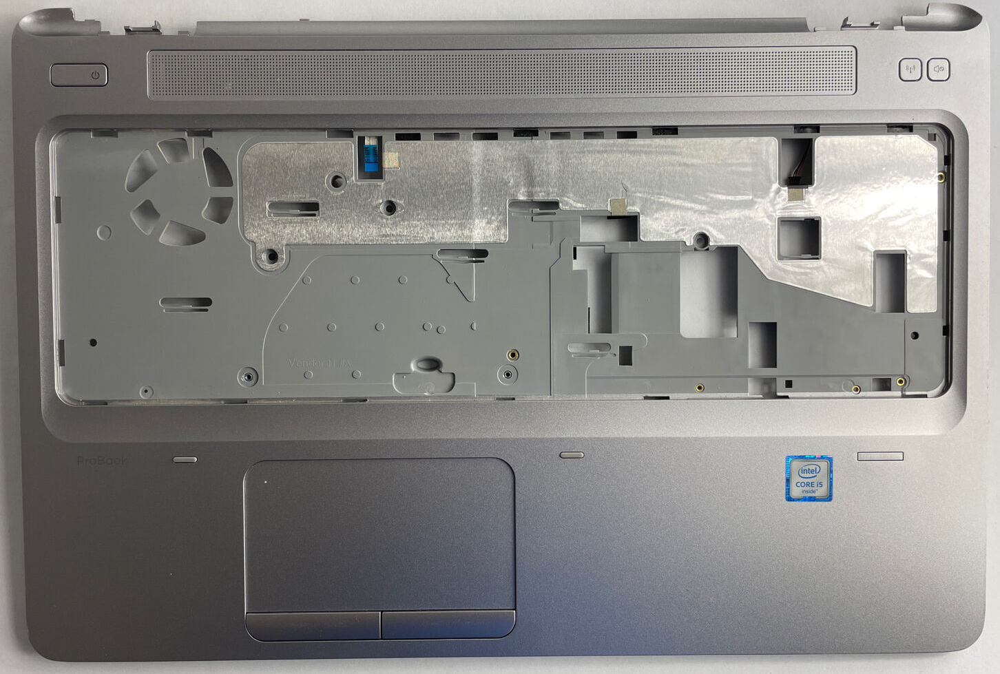 HP 840751-001 - Top cover - For 15-inch models with a touchpad