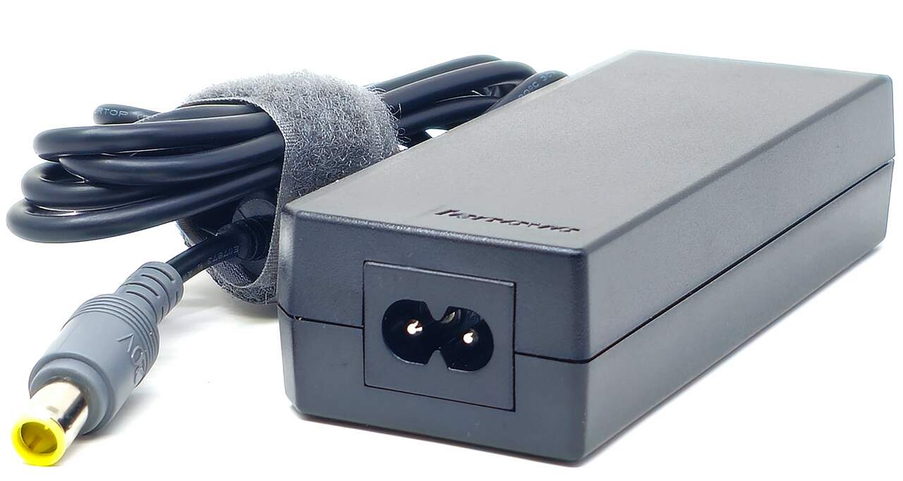 45N0301 - 90W 20V 4.5A 5.5mm Tip AC Adapter for Thinkpad
