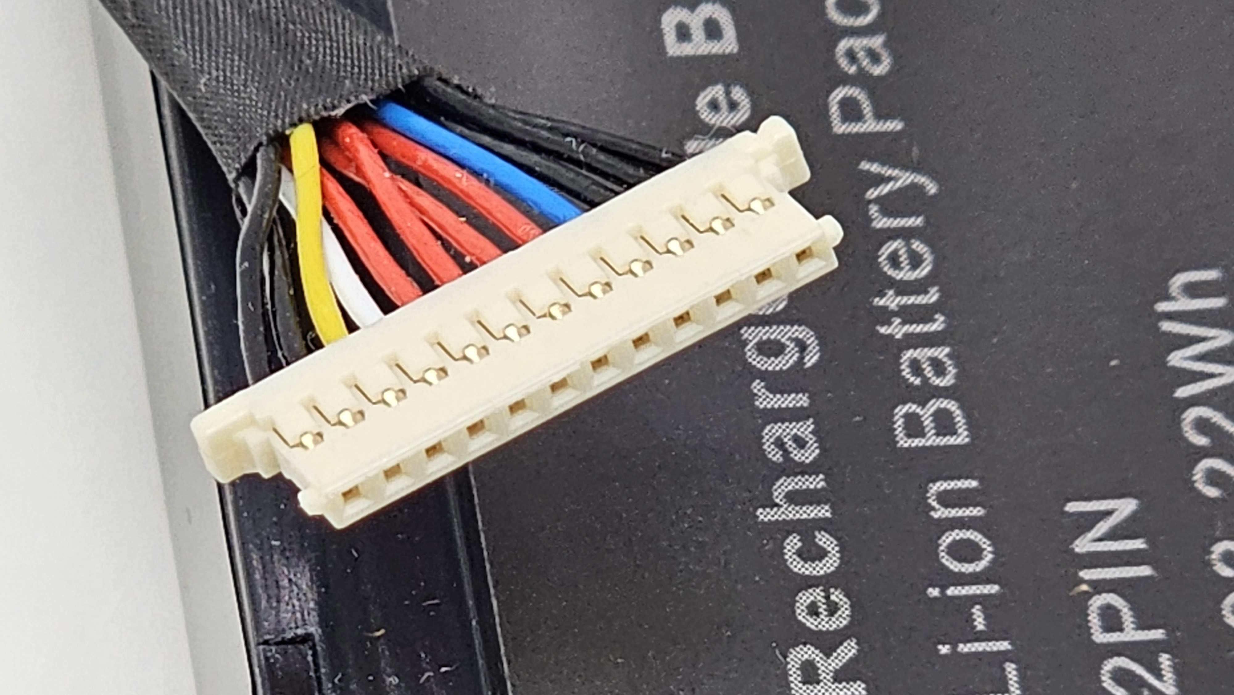 922752-421 - 8-Cell FM08 Battery for HP Omen 17-AN 17-AN013TX 17-AN014TX 17-AN014NG Series - 12-Pin Connector Model