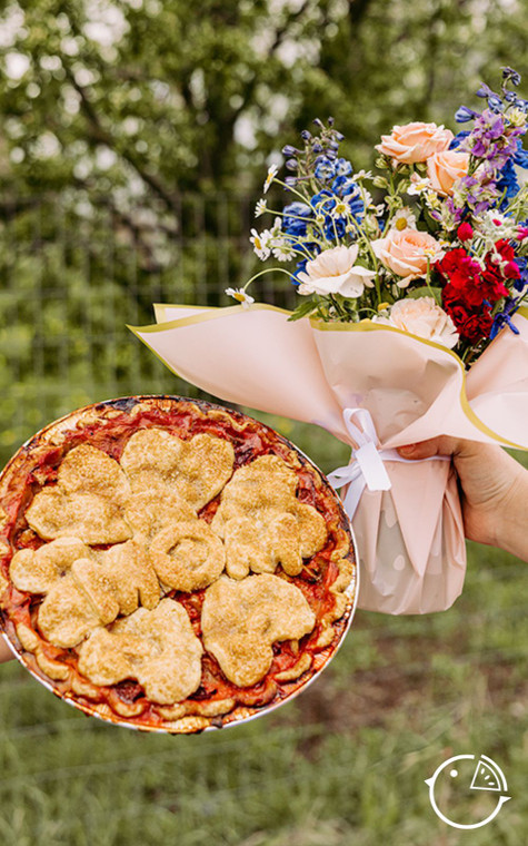 Mother's Day Gift Set (Pie + Flowers)