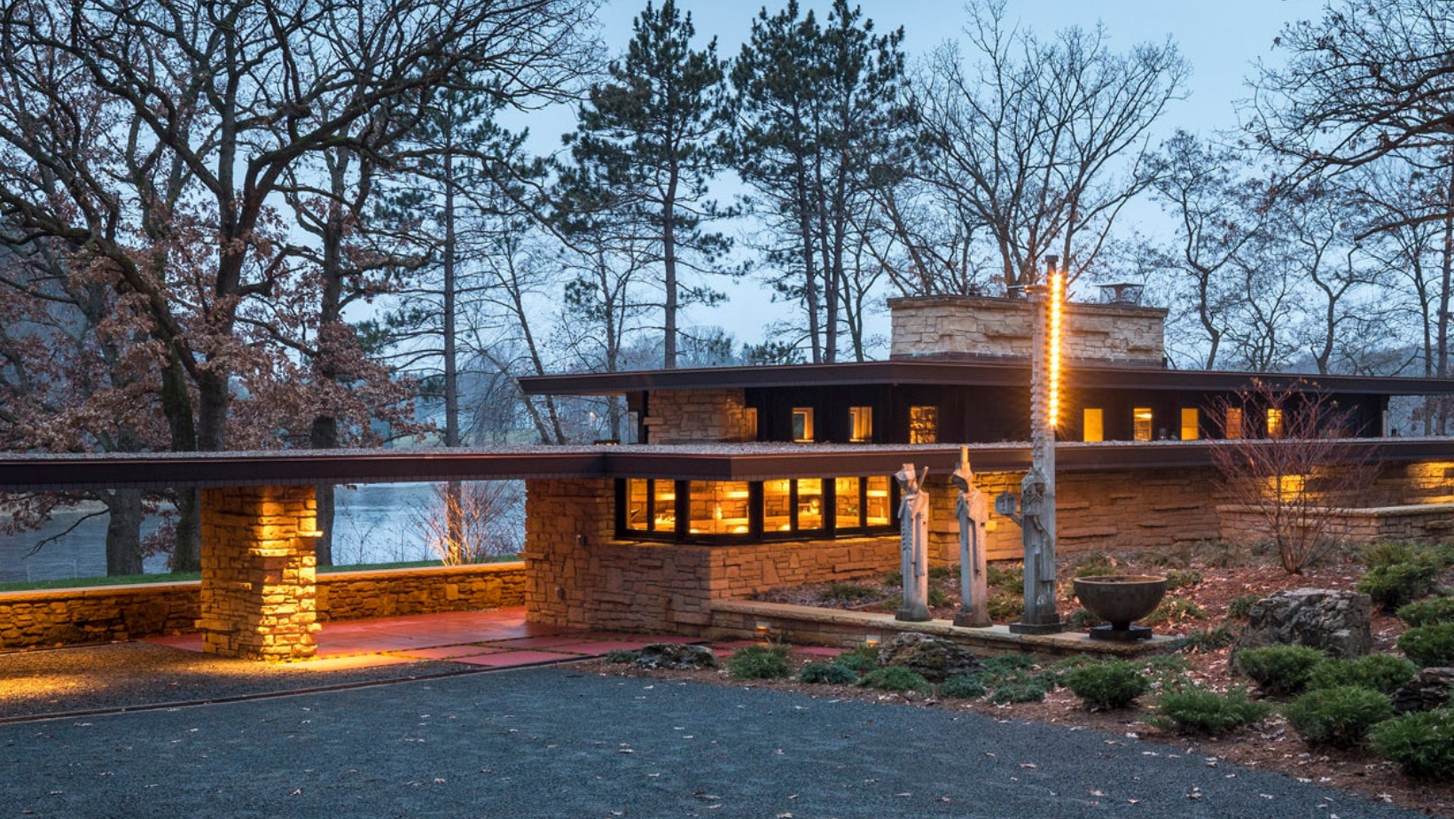7 Hidden Gems to Improve Your Bathroom Based on Frank Lloyd Wright’s Organic Architecture Philosophy