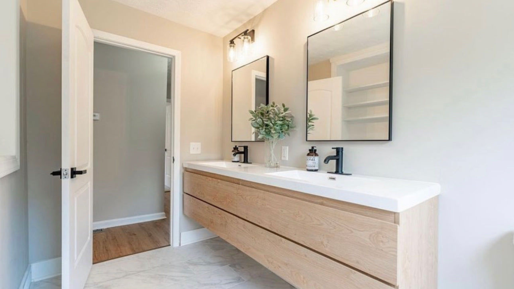 8 Storage Ideas for Bathrooms With Floating Sinks
