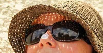 ​CHEMICAL VS PHYSICAL SUNSCREEN: Knowing What is Best for Your Skin