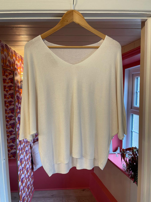 V-Neck Short Sleeved Top ~ White