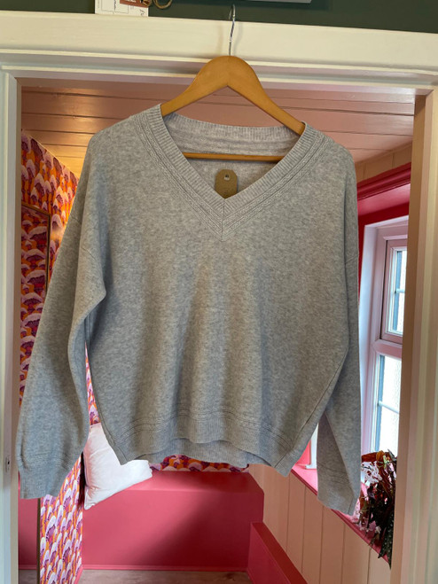 Detailed V Neck Jumper ~ Light Grey