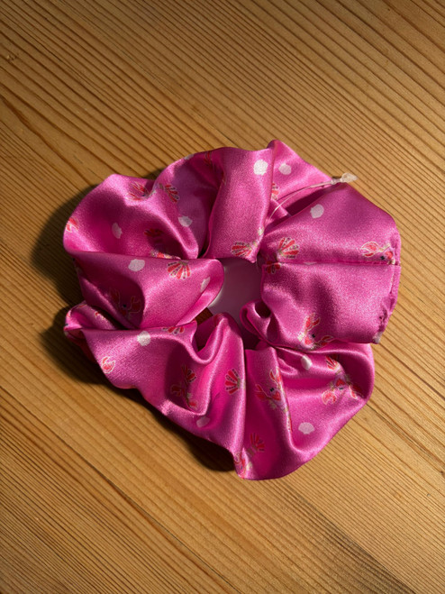 Lobster Scrunchie ~ Pink