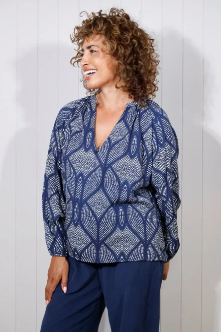 Monochrome Leaf Blouse ~ Navy