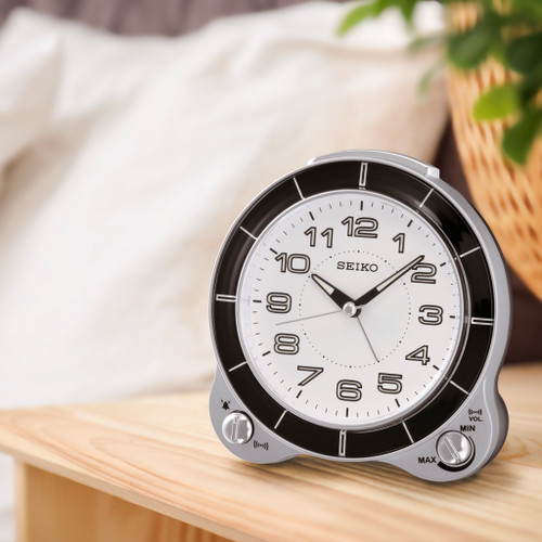 Supreme Seiko Alarm Clock White クロック 時計 楽天市場】【Supreme x Seiko Mai Alarm Clock White