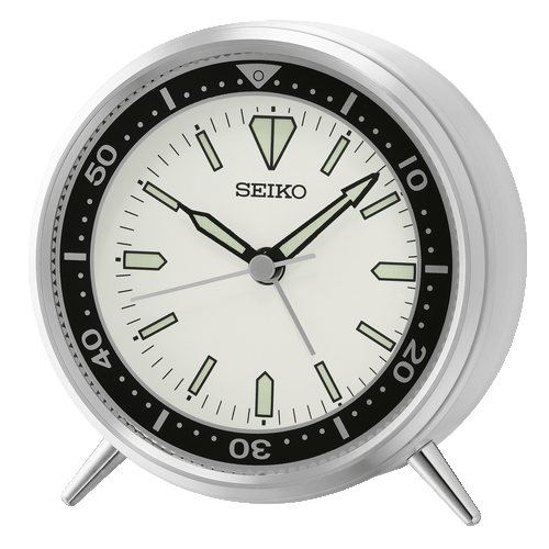QXE065SLH Heritage Design Clock, Silver-Tone QXE065SLH Heritage Design Clock, Silver-Tone