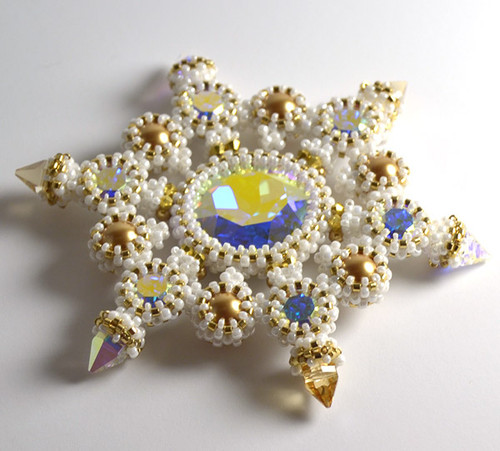 Snowflake Pendant Beading Pattern