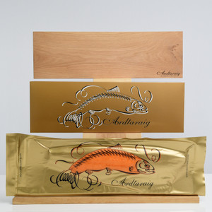 900g Whole Unsliced Traditional Hot Smoked Scottish Salmon & Serving Board gift set