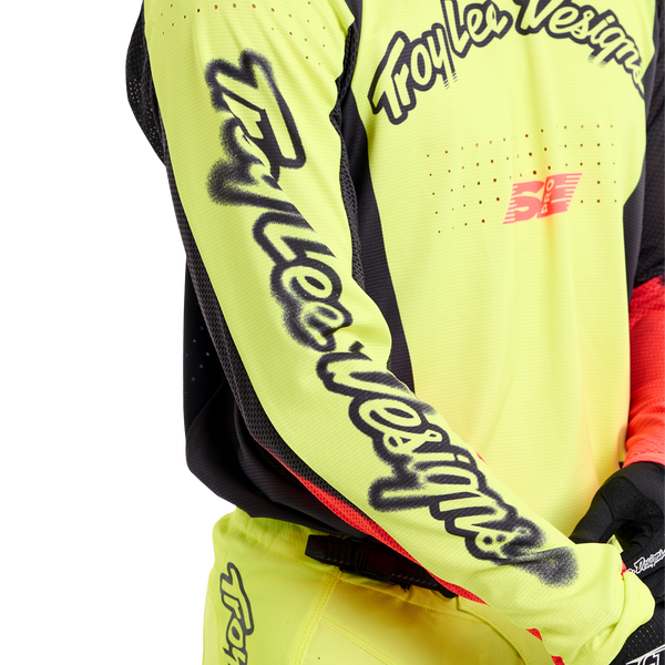 Troy Lee Designs 2025 Fall Se Pro Kit Combo - Roam Glo Yellow Troy Lee Designs 2025 Fall Se Pro Kit Combo - Roam Glo Yellow