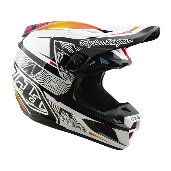 Troy Lee Designs 2026 Spring SE5 Composite Helmet - Lined Up Black