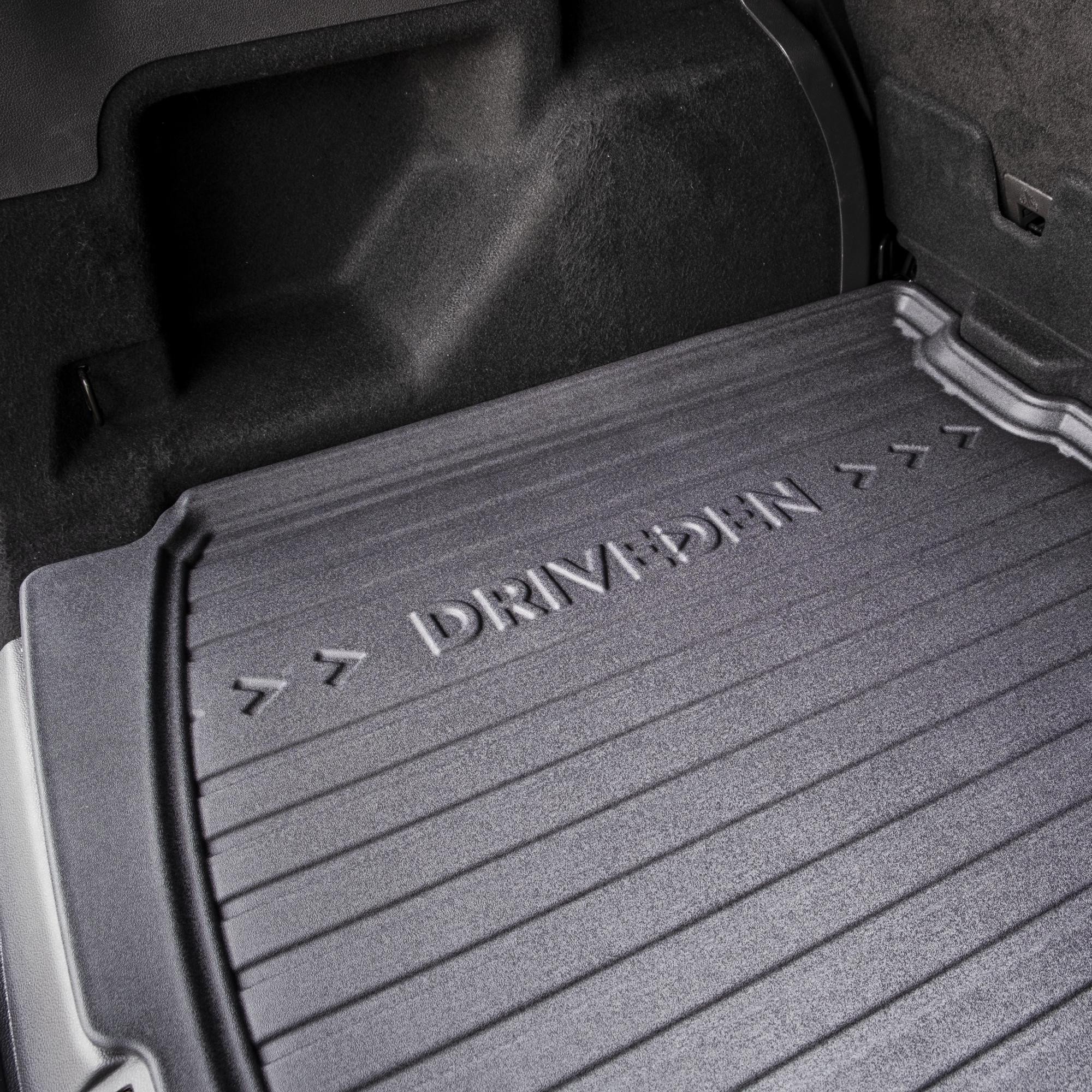 Side edge of DriveDen boot mat highlighting raised edges for Ford Kuga Mk.2 boot