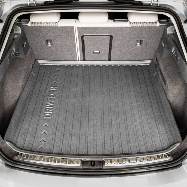 DriveDen Custom-Fit Rubber Boot Mat to fit Seat Leon ST Estate Mk.3 2014 - 2020 (with Raised Variable Height Boot Floor)