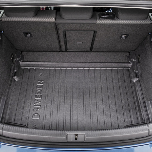 DriveDen Custom-Fit Rubber Boot Mat to fit Volkswagen Golf Hatchback Mk.7 2013 - 2020 (with Lowered Variable Height Boot Floor)