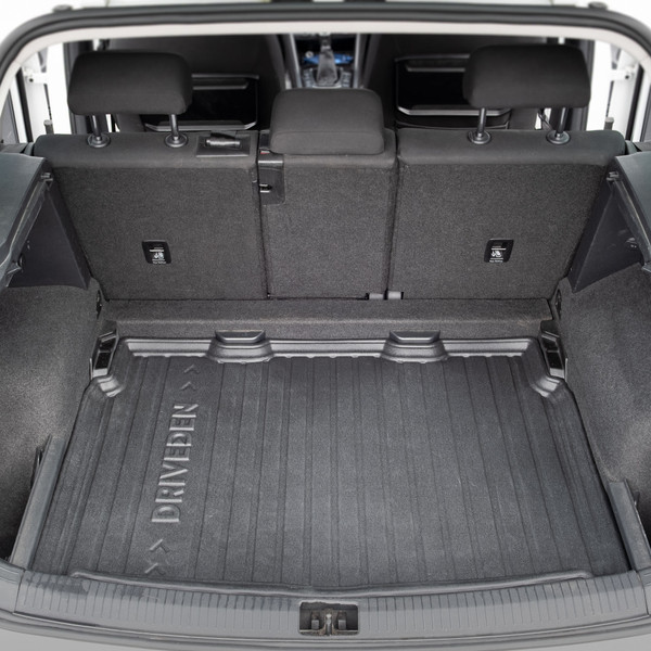DriveDen Custom-Fit Rubber Boot Mat to fit Volkswagen Tiguan Mk.2 (Excl. Hybrid) 2016 - 2023 (with Lowered Variable Height Boot Floor)