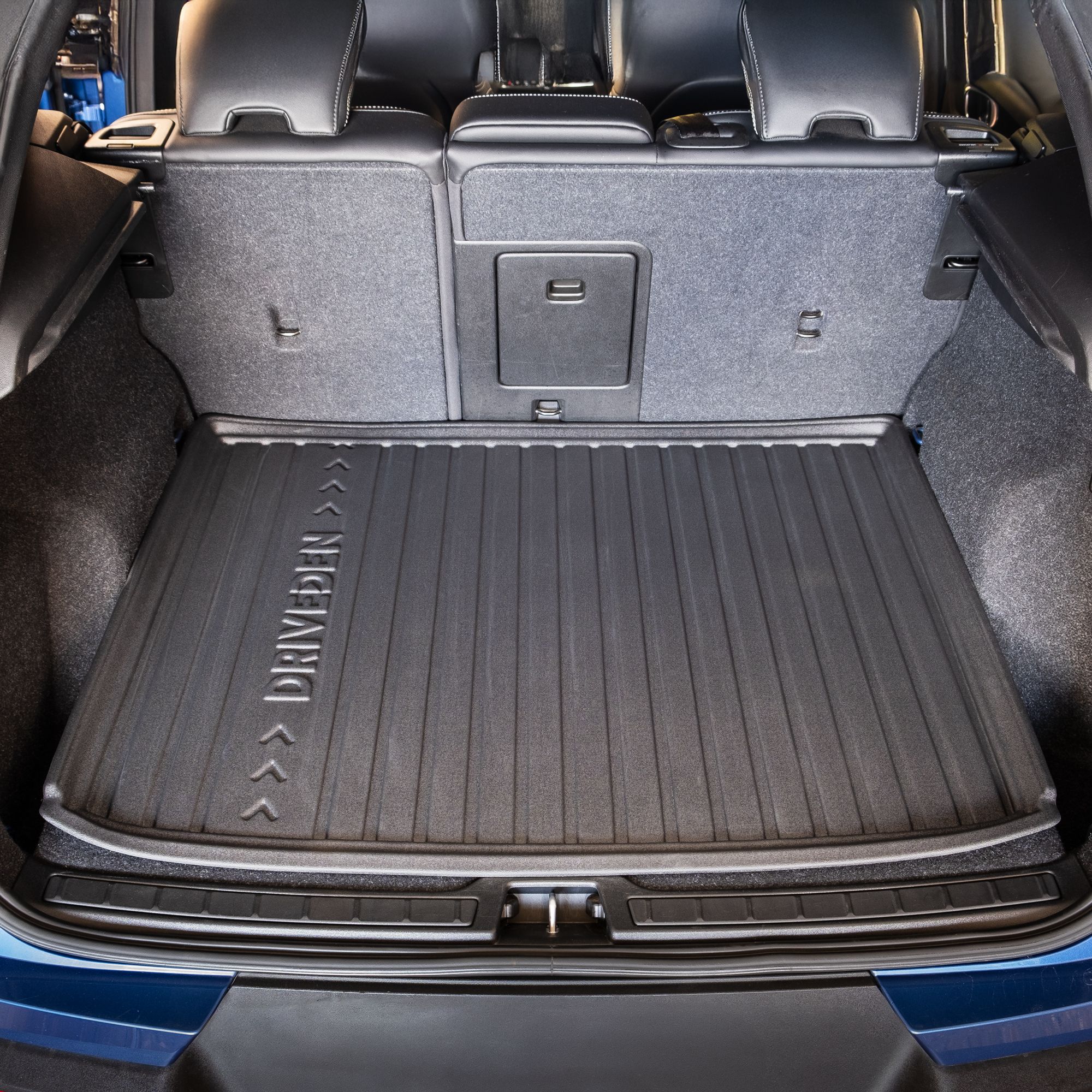 DriveDen Custom-Fit Rubber Boot Mat to fit Volvo XC40 2017 - 2025