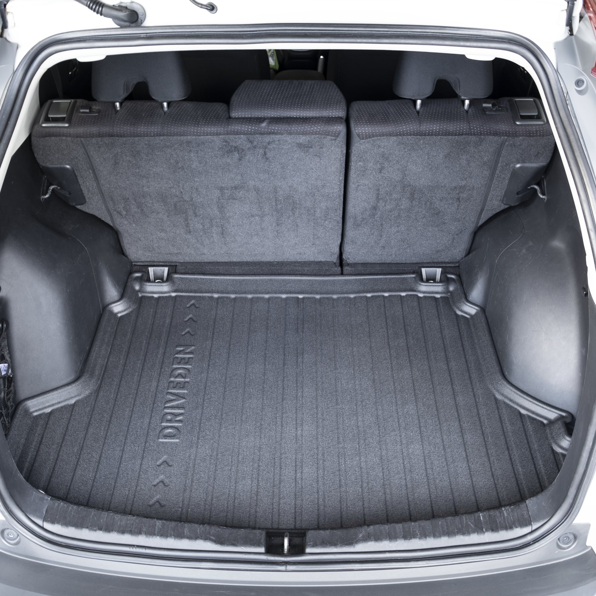 DriveDen Custom-Fit Rubber Boot Mat to fit Honda CR-V Mk.4 2012 - 2018
