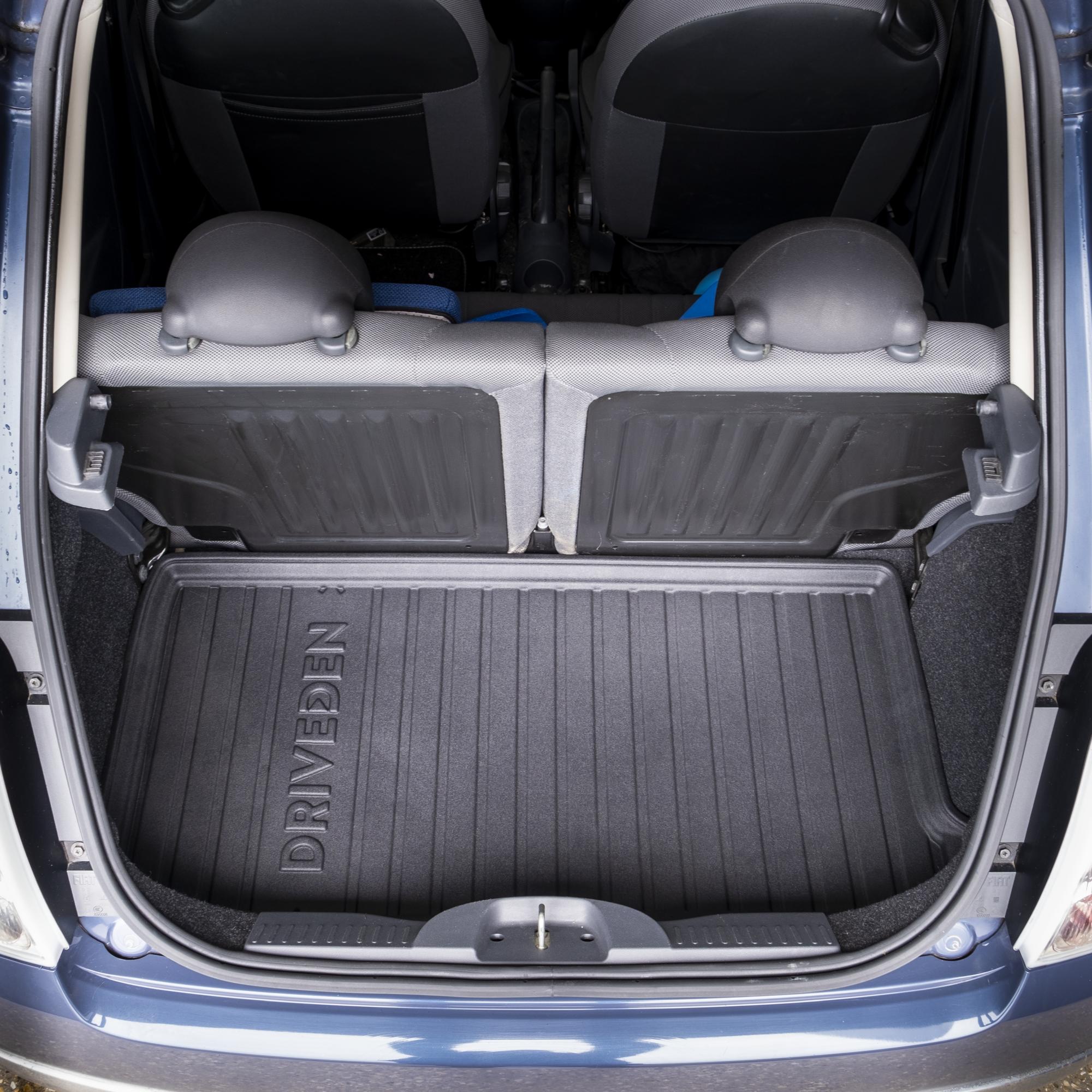DriveDen Custom-Fit Rubber Boot Mat to fit Fiat 500 2008 - 2024