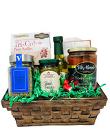 This Sunday Dinner basket is perfect for any family or friend gathering! It has everything you’ll need to create a delicious Italian themed dinner and dessert too!

Included: Tri-color pasta, herbs de Provence seasoning, basil pesto, garlic parmesan dipping oil, tomato basil sauce, beer bread mix, and a tiramisu cheesecake mix