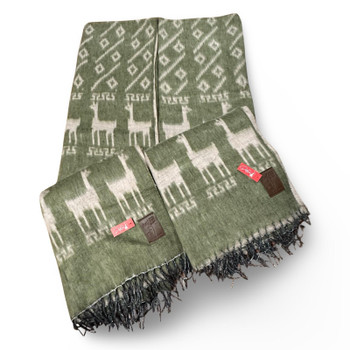 Llama Pattern Brushed Alpaca Blanket Throw - Green Llama Pattern Brushed Alpaca Blanket Throw - Green