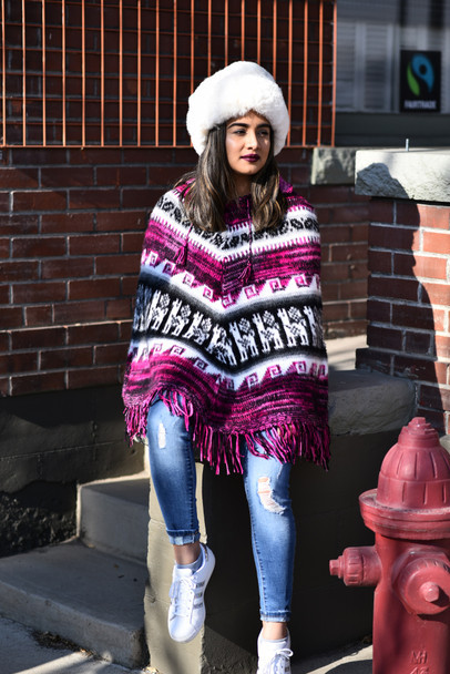 Adult Snow Caps Poncho Talia - 100% Alpaca Knit One Size - Incazteca