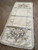Broderad duk, 32x74 cm