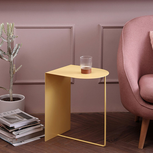 Dagen Metal Side Table in Yellow