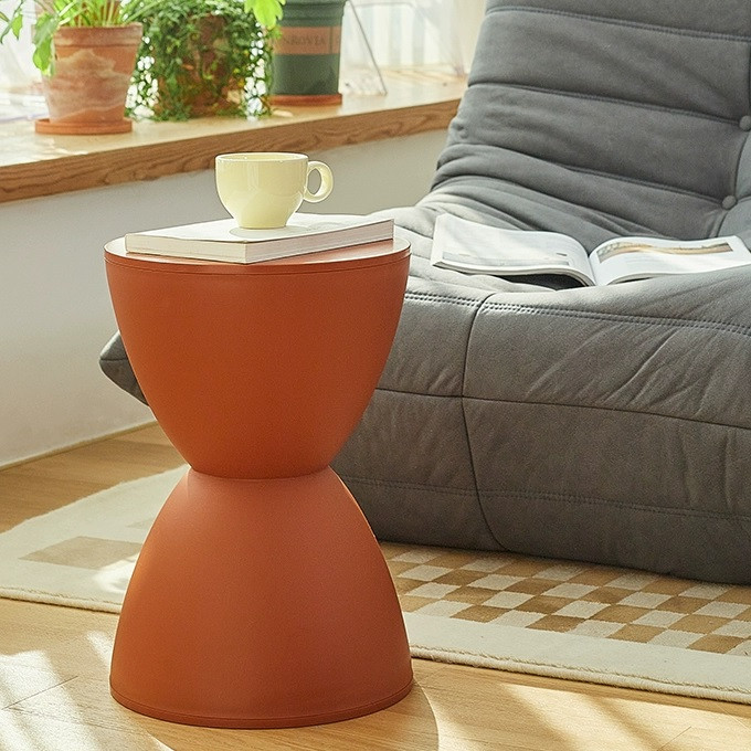 Kare Hourglass-Shaped Coffee Table Singapore — Room Setting