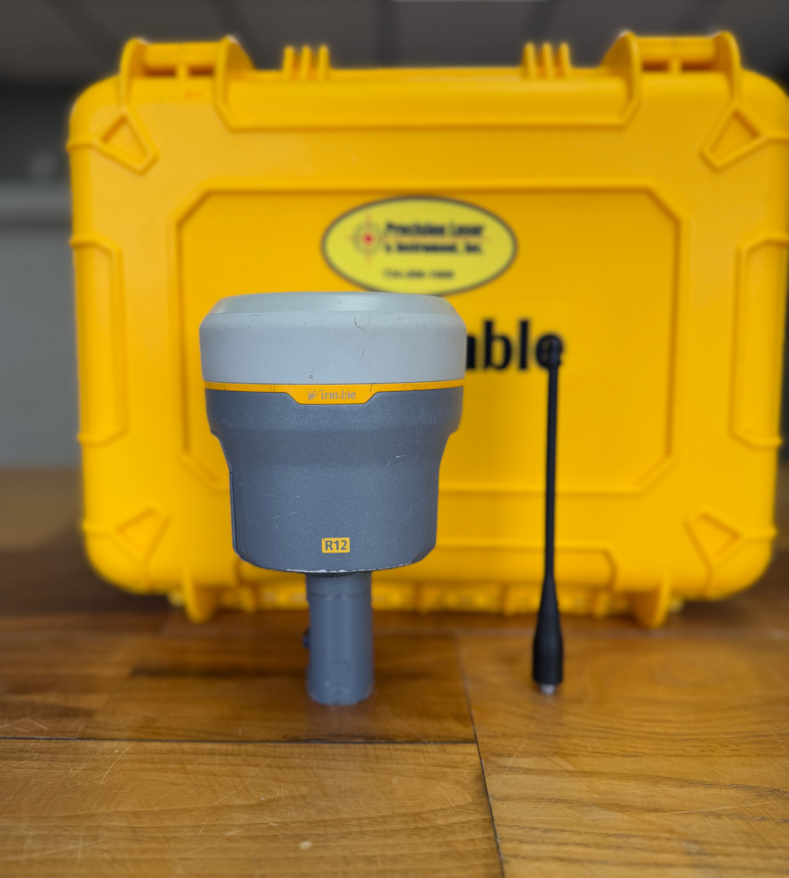 Pre Owned Trimble R12 (SN: 5948F00774)