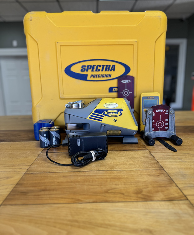 Pre Owned Spectra Precision DG613 PIpe Laser (SN:21453615)