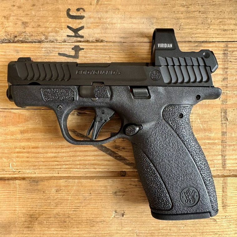 Smith & Wesson Bodyguard 2.0 .380 ACP micro-compact pistol with Viridian RFX1 green dot optic, tritium front sight, flat-face trigger, and Armornite finish, in store image