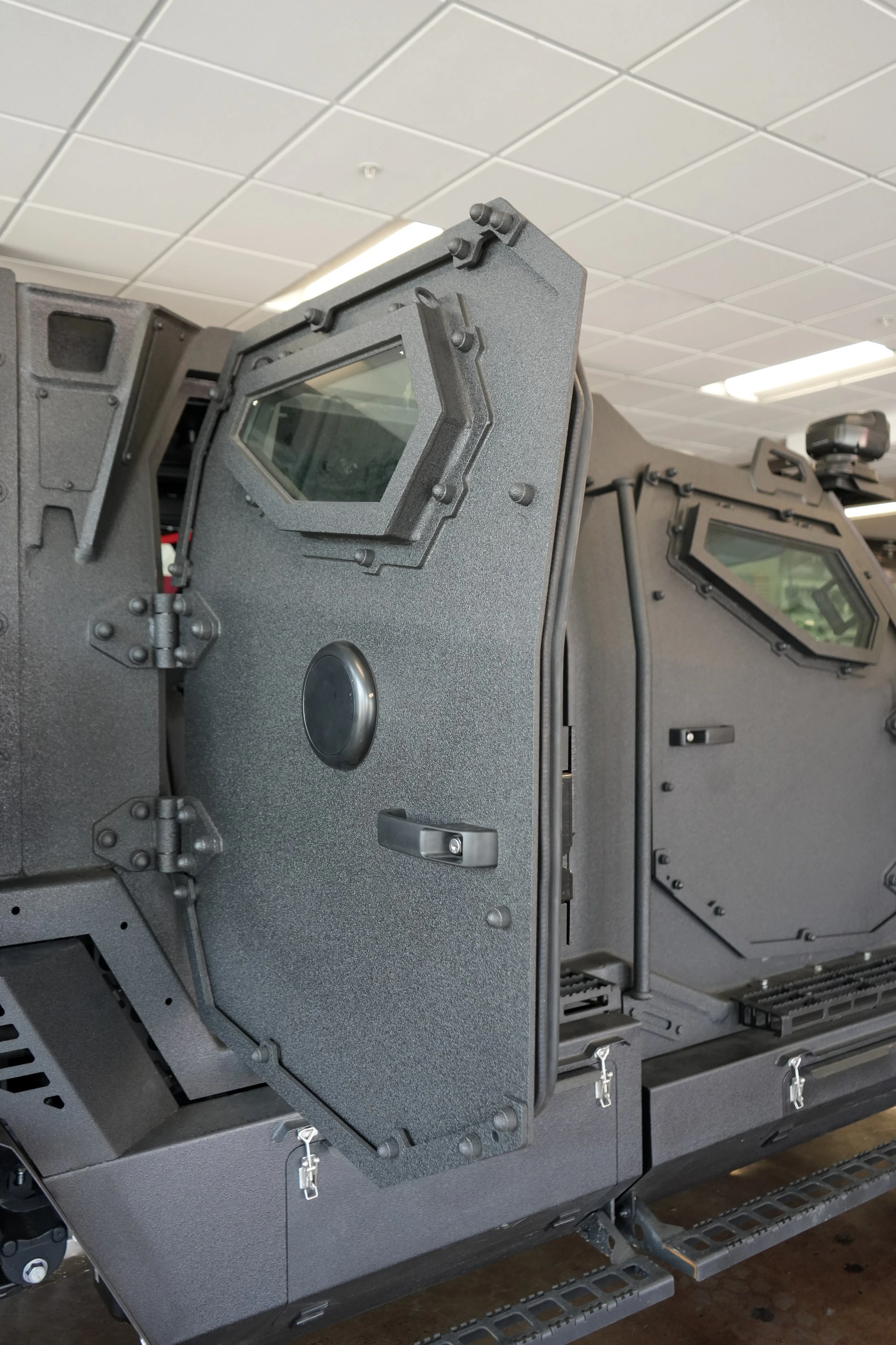 Renegade APC roof hatch