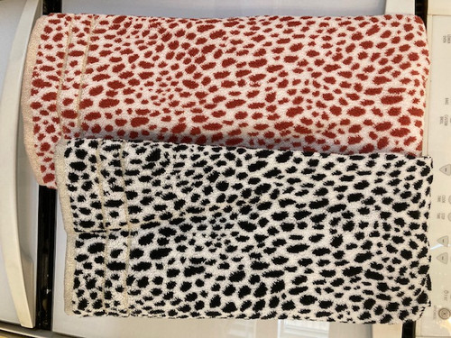 Blackberry Mettalic Hand Towel