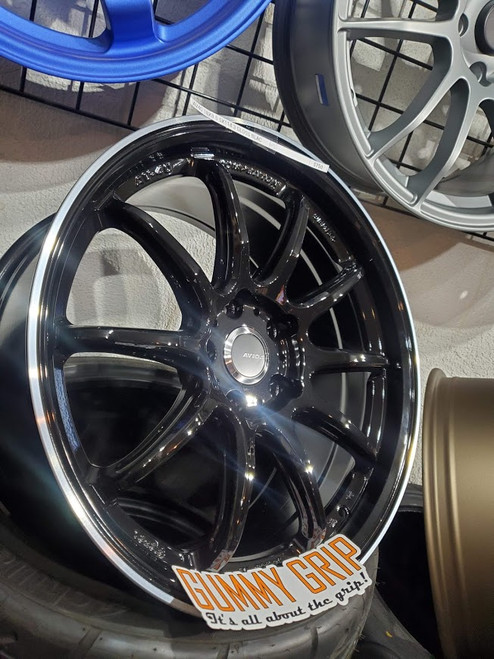 AVID 1 AV40 18x8.5 5x114.3 +35 Gloss Black