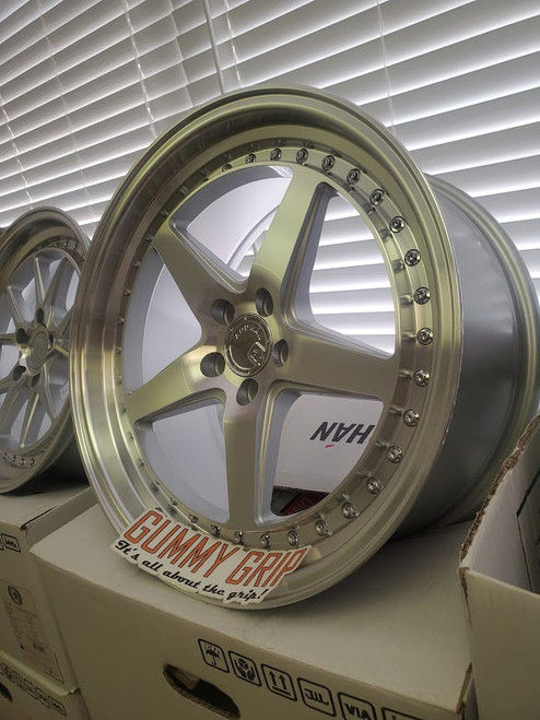 Aodhan DS05 18x8.5 5x114.3 +35 73.1 Silver w/Machined Face