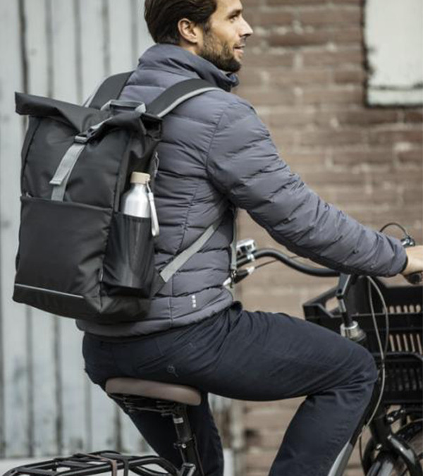 AGUA 15" 2 in 1 recycelte Fahrradtasche | ADLER Werbegeschenke
