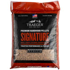 Signature Blend Wood Pellets by Traeger