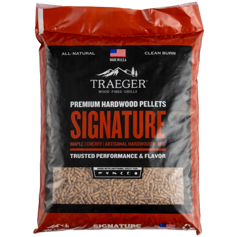Signature Blend Premium Hardwood Pellets by Traeger