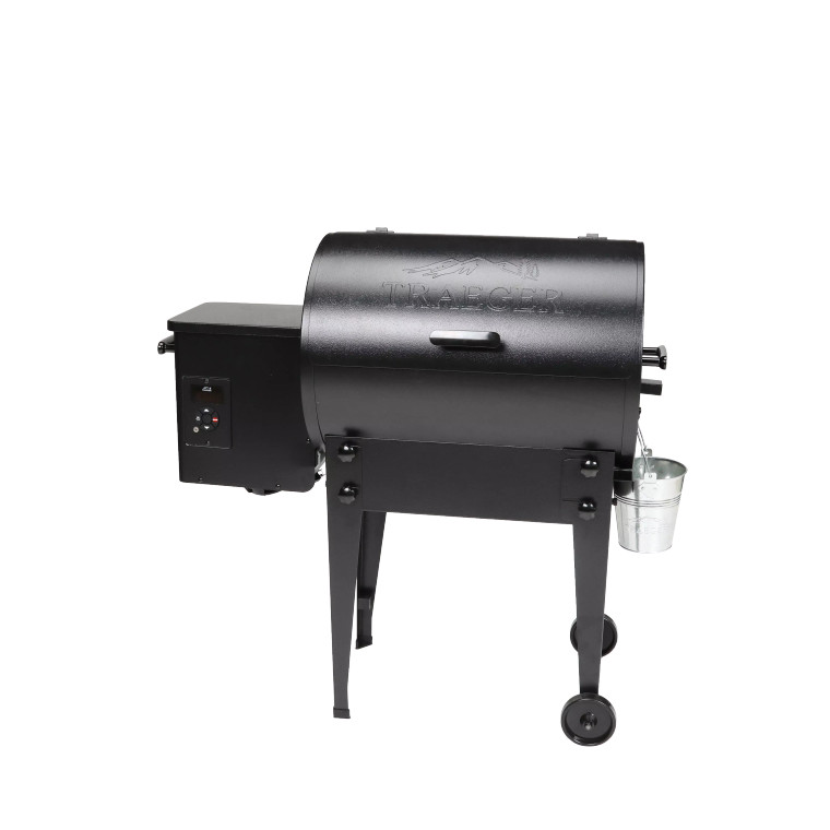 Black Tailgater 20 by Traeger- front closed