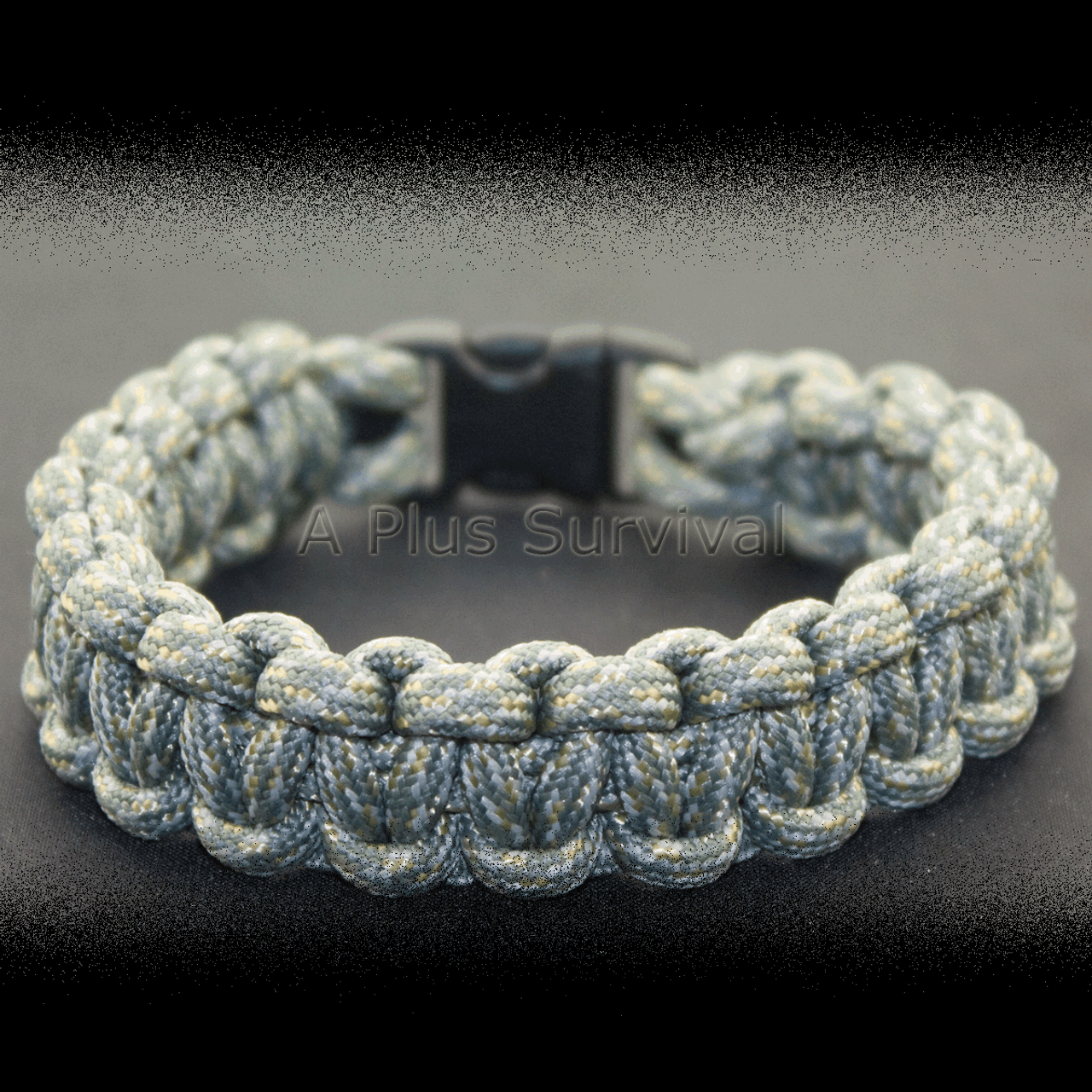 ACAMPTAR R Bracelet de Survie avec U Boucle Corde de Parachute Paracord exterieure Urgence Evasion Rapidement Woodland Camo
