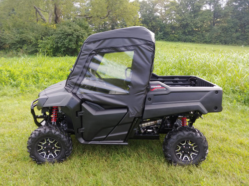 3 Star side x side Honda Pioneer 700 doors side view distance