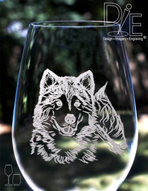 Closeup of Artwork by Design Imagery Engraving offered in high resolution with complimentary personalization on both sides in a variety of stemmed and stemless sizes and styles for your Samoyed Husky or Malamute Wine Glasses