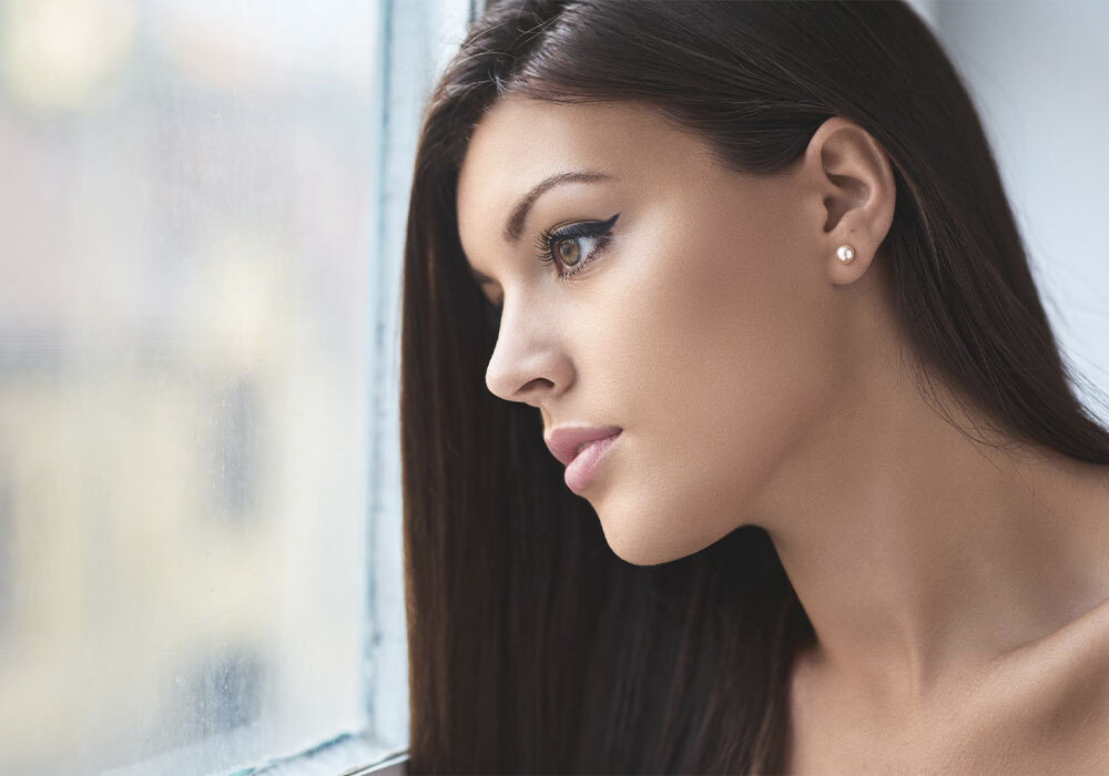 Puesta de pendientes en Farmacia Provenza 156 en Barcelona